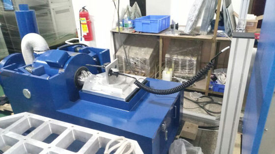 Bon prix Vibrateur vibrant de force 50 kN avec table de 600x600 mm pour essais de vibrations sinusoïdales et aléatoires en ligne